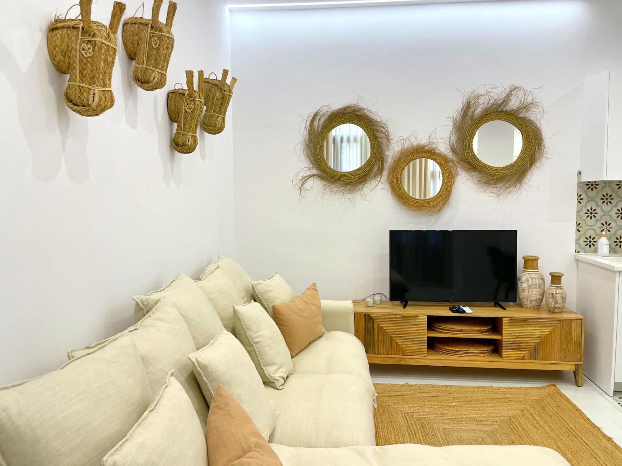 Piso Con Patio, 3 Habitaciones, En La Goleta Málaga Exterior foto
